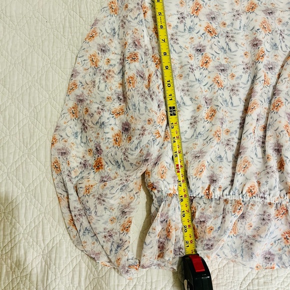 🌸🌸1. State gauzy Blouse in S - Picture 2 of 7